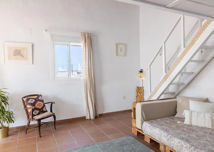 Daire Loft/attic, Sea Views, Private Terrace *