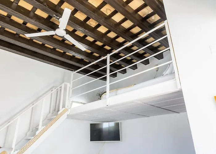 Апартаменты Loft/attic, Sea Views, Private Terrace